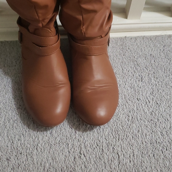 UnionBay Brown Boots - Picture 3 of 7